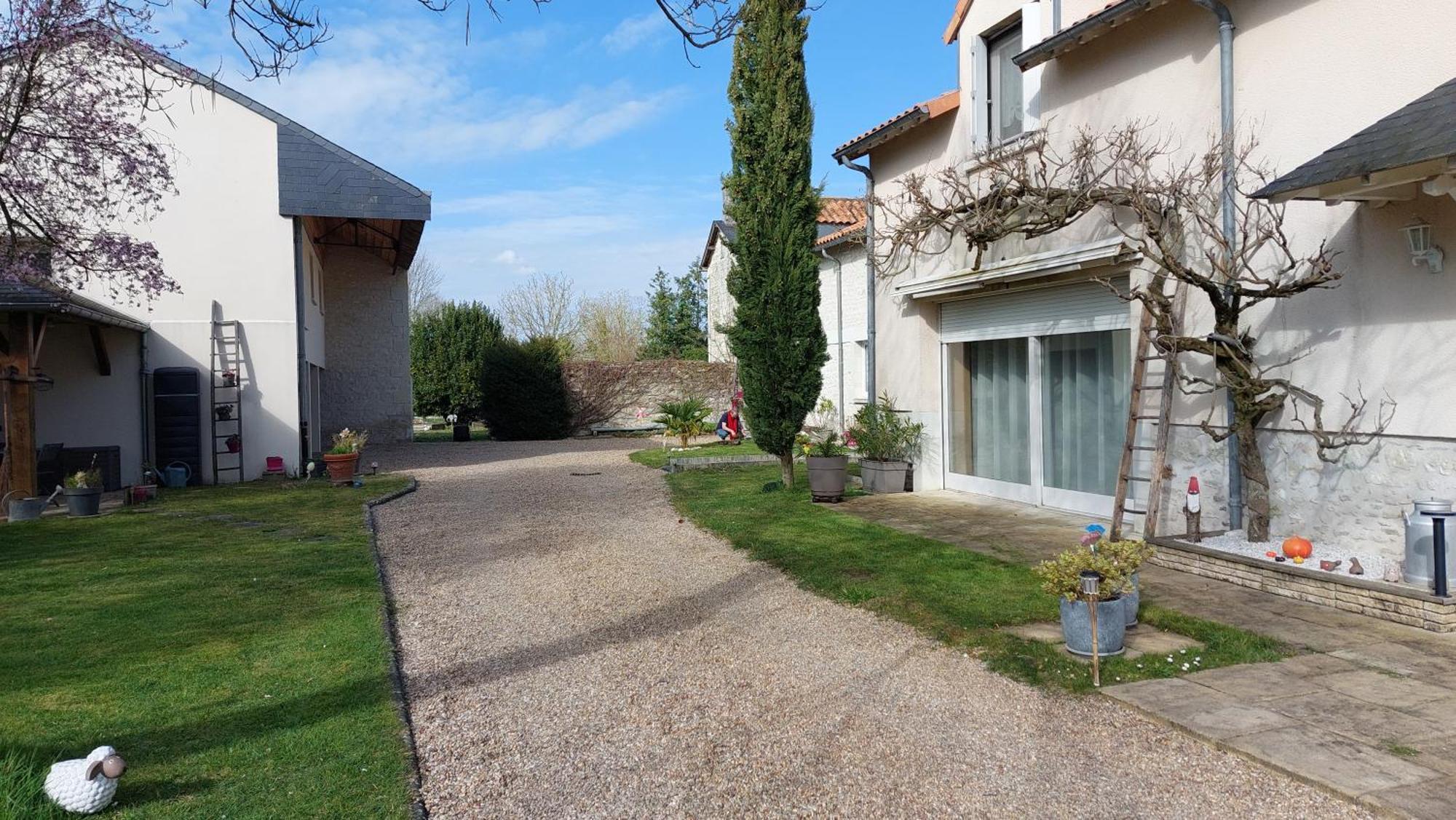 Gite Amanala Poitou Saint-Genest-d'Ambiere Εξωτερικό φωτογραφία